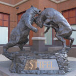 Stifel Investment Company in St. Louis - ST. LOUIS, USA - JUNE 19, 2019. Copyright: 4kclips - stock.adobe.com